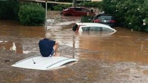 Intensas lluvias en el estado de Kentucky dejan al menos 8 muertos