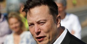 Elon Mask le pide a EEUU que le pague por los satélites que se donaron a Kiev