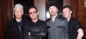 Un día como hoy nace Bono: la historia y el legado musical de U2