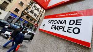 España flexibiliza los requisitos para trabajadores extranjeros