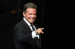 Luis Miguel cumple 54 años y lo celebramos con un repaso por sus 42 años de trayectoria musical