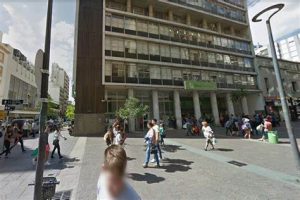Analizan la suma de al menos cuatro salideras en el banco de la Peatonal