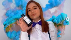 Se prohíbe la venta de perfumes creados por una youtuber