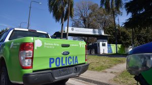 Terror en avenida Libertad: una camioneta chocó a tres peatones