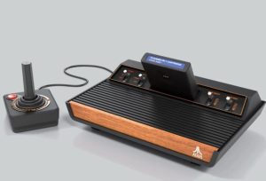 Atari vuelve a lanzar la mítica consola 2600