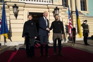 Joe Biden se reunió con Volodimir Zelensky en Ucrania