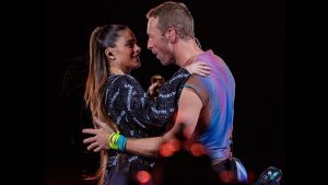 Quinto show de Coldplay: Tini la sorpesa del escenario de Chris Martin