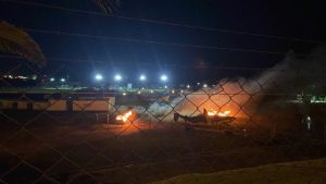 Cinco autos incendiados tras la derrota de Aldosivi: las cámaras capturaron sospechosos