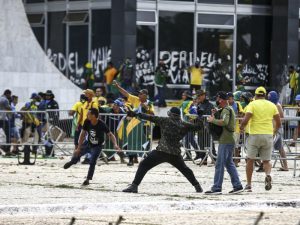 Intento de Golpe de Estado en Brasil: un periodista fue atacado mientras cubría las protestas