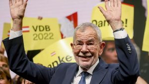 Alexander Van der Bellen es nuevamente jefe de Estado en Austria