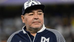 Hackean las redes sociales de Diego Maradona y publican cuestionables mensajes