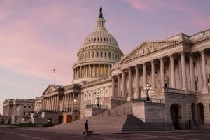 EEUU: El control de la Cámara de Representantes continúa en suspenso con una leve ventaja republicana
