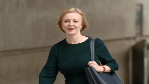 Liz Truss defendió la reducción de impuestos