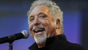 Un día como hoy: Tom Jones celebra 83 años