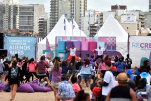 Se inauguró el parador “ReCreo”, con actividades para todas las edades frente al mar