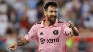 Preocupación por Lionel Messi: el astro rosarino tuvo que retirarse del campo de juego en el primer tiempo