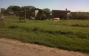 Familias de los terrenos en Las Heras se resistirán al desalojo