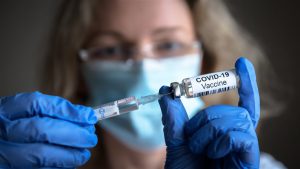 Coronavirus: empieza la aplicación del tercer refuerzo de la vacunación