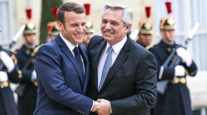 Alberto Fernández ya está en Francia para reunirse con Macron