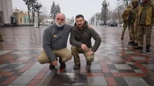 Zelenski premia al chef español José Andrés con una placa en el Paseo del Valor