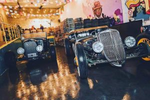 Verano Gurú: Exposición de autos, cerveza y cumbia en Mar del Plata