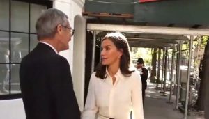 “Dame la mano como a un hombre”, los polémicos dichos de la Reina Letizia