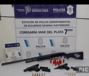 Allanan el domicilio de un anciano denunciado y encuentran armas y balas