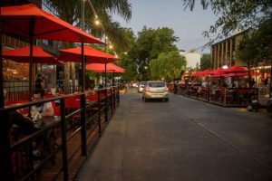 Que precio tienen para los comerciantes los decks gastronómicos en Mar del Plata