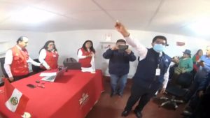 Insólito desempate entre dos candidatos a alcalde en Perú