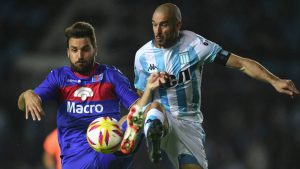 Racing se enfrenta a Tigre por un lugar en la final del Trofeo de Campeones