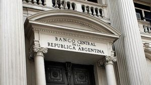 El Banco Central no permitirá que los beneficiarios de subsidios compren dolar MEP