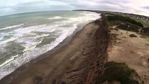 El Concejo Deliberante pide que se reparen los accesos a las playas de Acantilados
