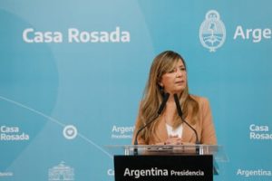 Gabriela Cerruti le responde a la presidenta de la Comunidad de Madrid