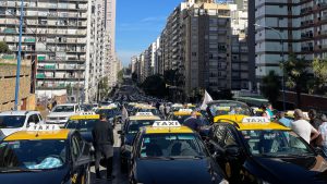 Consulta popular para plataformas de transporte: “Hay que sacarles la situación de poderío que tienen”