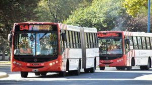 El paro de colectivos se mantendrá hasta el jueves