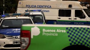 Un joven atacó a puñaladas a su familia: mató a su madre y al abuelo