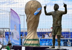 Mar del Plata ya tiene su estatua de Lionel Messi en Punta Mogotes