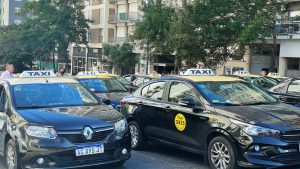 Continúa el paro de taxis en Mar del Plata: los mensajes hacia Guillermo Montenegro
