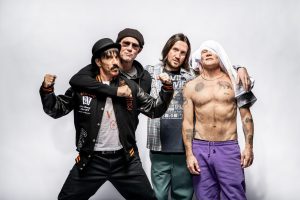 Red Hot Chili Peppers cumple 40 años a puro rock
