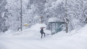 Tormentas, fuertes vientos y rutas cerradas en una Europa cubierta de nieve