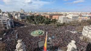 España: miles de ciudadanos se manifestaron en Madrid en defensa de la salud pública