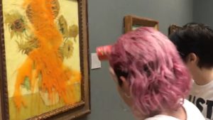 Arrojan sopa sobre la pintura “Los Girasoles” de Van Gogh