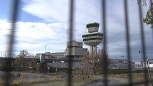 Berlín convierte un antiguo aeropuerto en centro de refugiados