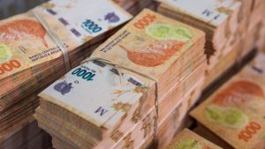 Economía: evalúan emitir un billete de mayor denominación en Argentina