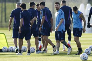 Scaloni analiza cambios de último momento en el plantel de la Selección Argentina