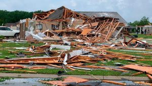 Estados Unidos: 5 muertos tras las fuertes tormentas y tornados en el sur de California