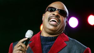 Un día como hoy: Stevie Wonder lanzó su éxito “I Just Called to Say I Love You”
