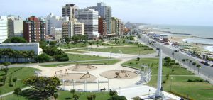 Continúan las obras para la construcción del estacionamiento subterráneo en plaza España