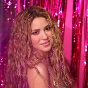 Shakira lanzó ¨El jefe¨ junto a Fuerza Regida