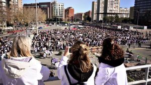 Mas protestas en España: taxistas, médicos y profesores se expresan en las calles